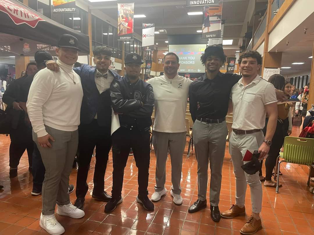 Del Valle Football tweet media