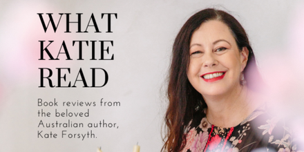 booktopia's tweet photo. Kick off your week the right way, as @KateForsyth gives us the rundown on all of the best books sheโs been reading lately ๐
READ BELOW โฌ๏ธ
#TellMeWhatToRead https://t.co/IeRojL3dTk