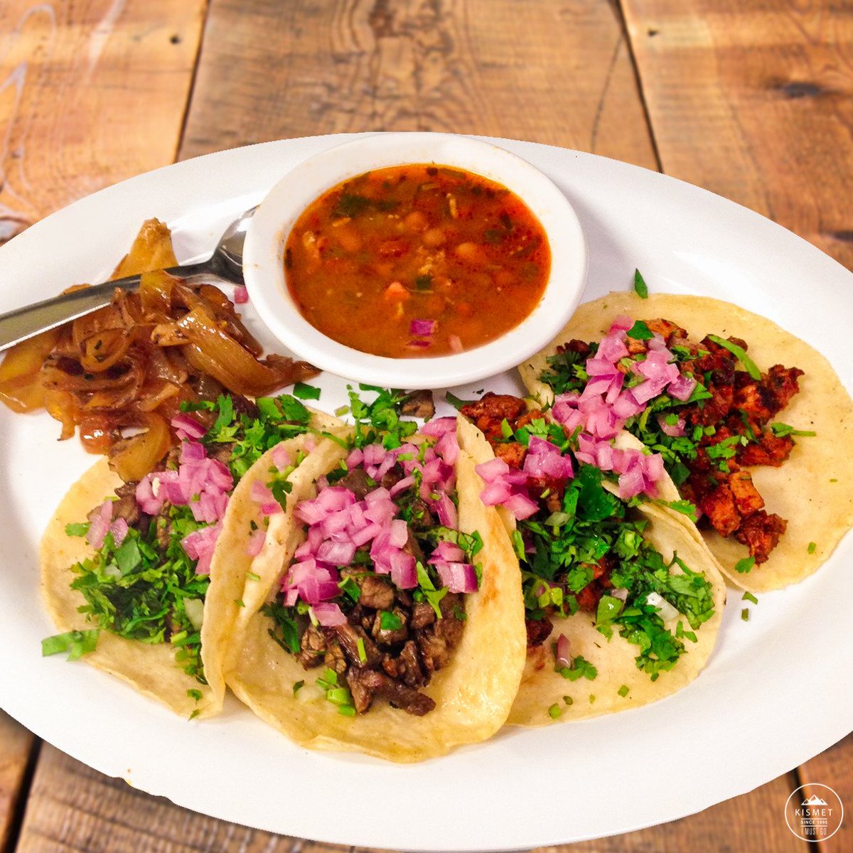 aedain's tweet photo. 🧠: ¿de nuevo?
🫀: de nuevo…

-Ricos tacos de tripita 😂 https://t.co/fc3eKT7vji