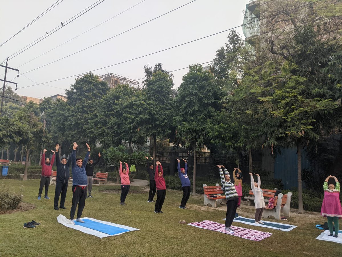 Sachendra1983's tweet photo. "दिल्ली की योगशाला"- Ashok vihar phase 1,दिल्ली।
#DilliKiYogshala
#दिल्लीकीयोगशाला 
#Yoga https://t.co/Ul50WxGF54