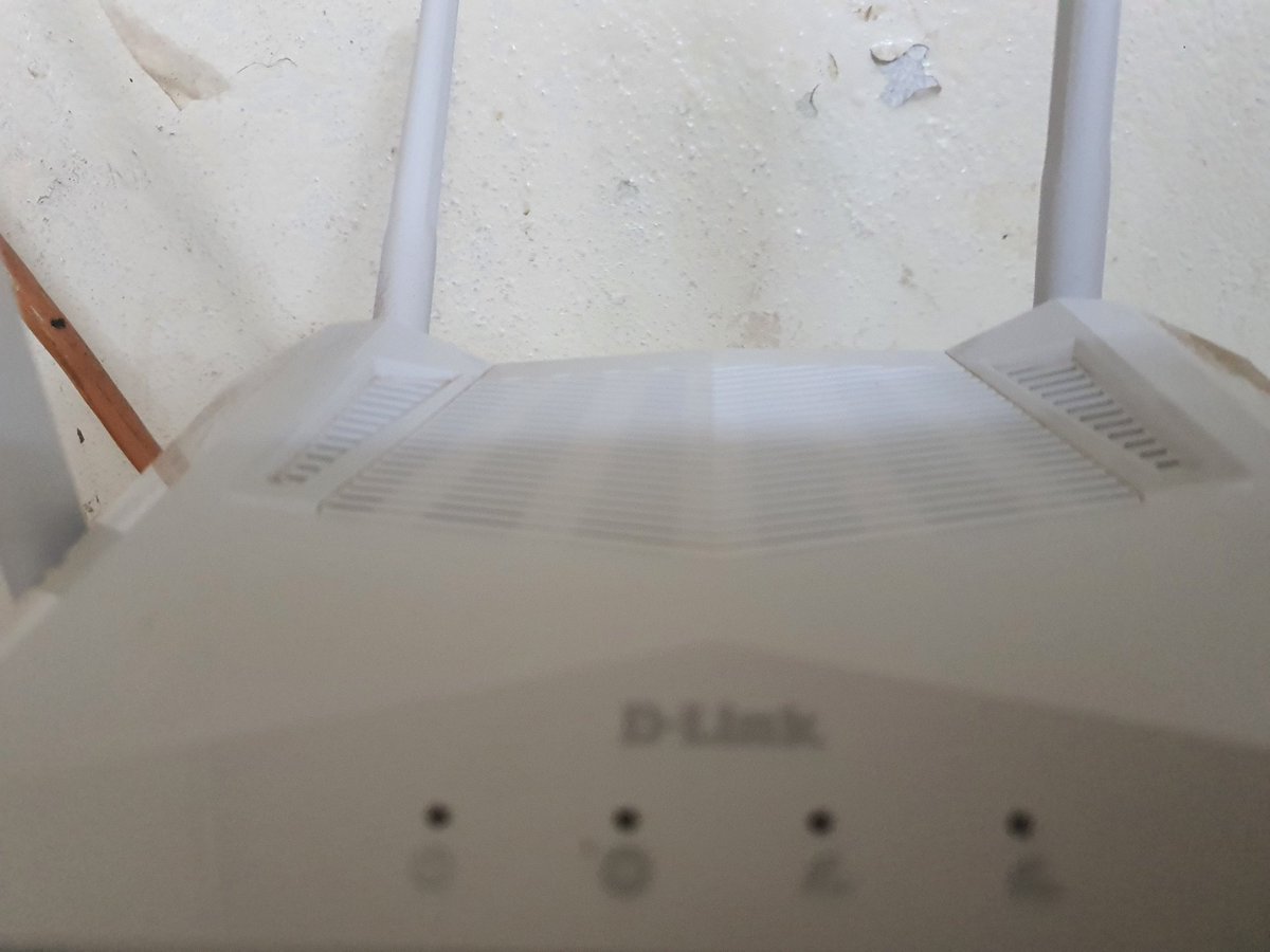 السلام عليكم ورحمة الله وبركاته
القائمين على حساب عمانتل 
خدمة الانترنت المنزلي السريع5G مقطوعة بالكامل والسبب لا نعرف
في نيابة ليما في محافظة مسندم
<a href="/AskOmantel/">اسأل عمانتل</a> <a href="/Omantel/">Omantel عمانتل</a>