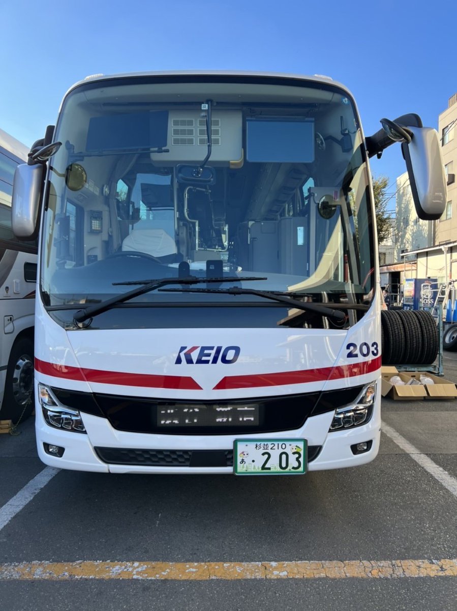今年当社に入った高速バスの新車たちです📷 52201・52202・52203