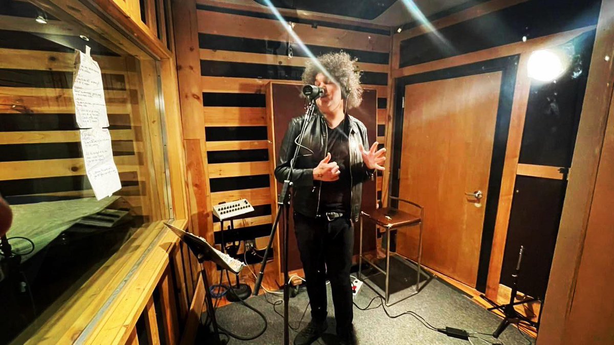 FourTripsAhead's tweet photo. “How dare you ask me
If I’m prepared to fight?
When you block
And you block
And you block
And you block
And you block my every right?”
#ItsAlright #RemnantsEP #StudioDaze #SpinStudios #FTARocks #HeavyRock #HardRock #ProgRock #HeavyMetal #ReclaimRockMusic https://t.co/2BrfCZxDps