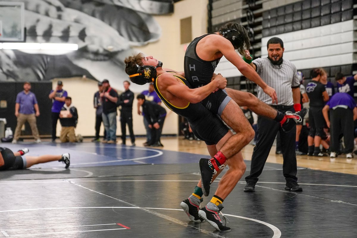 SartanX's tweet photo. #SartanWrestling competed at Volcano Vista this weekend and the Lady Sartans earned three medals! Zia Budagher & Abigail Rael placed 1st & Claudia Aragon earned silver. The boys competed in duals & placed 2nd in the second pool. Great job Sartans! #SPXWrestling #SartanAthletics https://t.co/w114D5MCt6