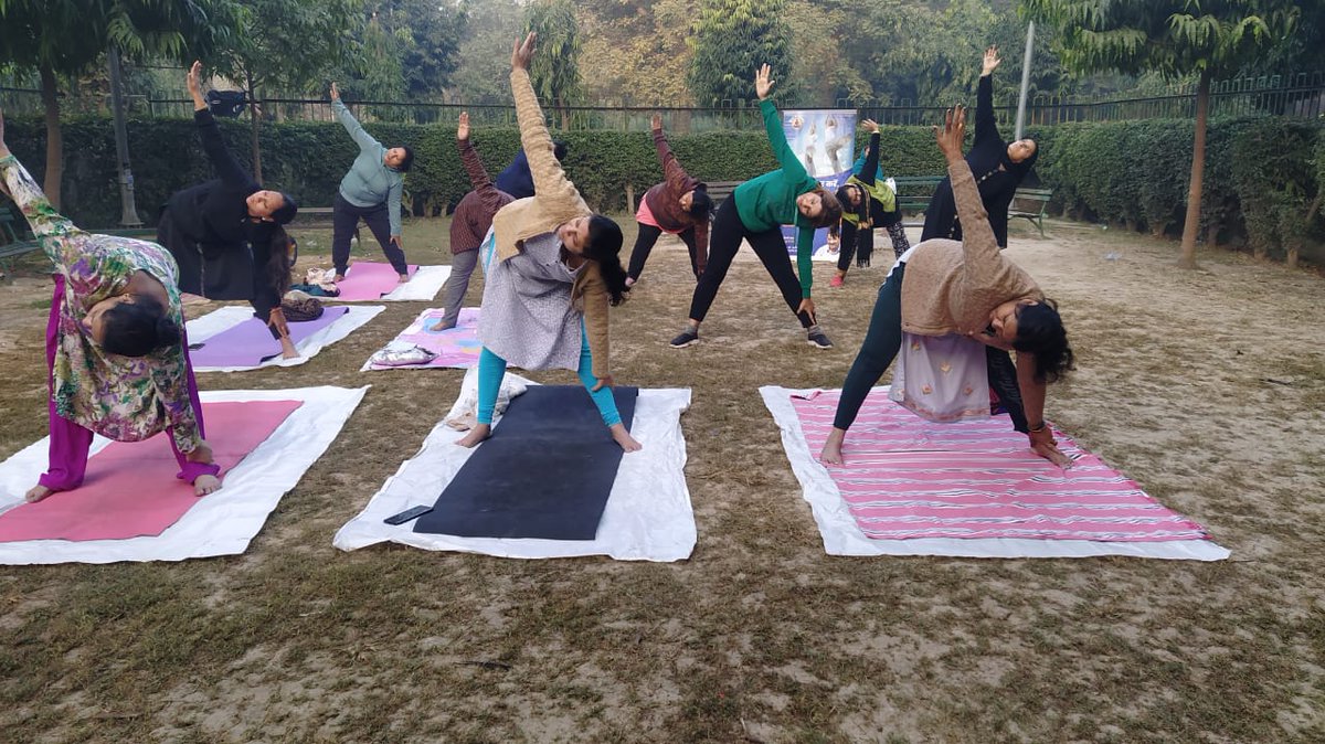 Dillikiyogshala's tweet photo. "दिल्ली की योगशाला"- अजमल खान पार्क,करोल बाग, दिल्ली
#DilliKiYogshala
#दिल्लीकीयोगशाला 
#Yoga https://t.co/mGZFsQez2d