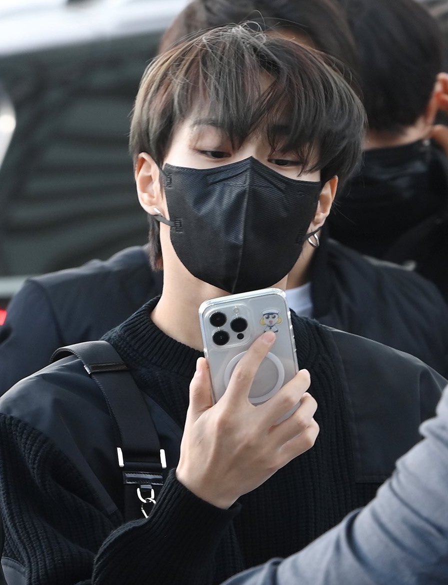 mmenhp_'s tweet photo. ไอโฟนหล่อมากไอเหร้ย มือสั่น https://t.co/XMpakvujgn