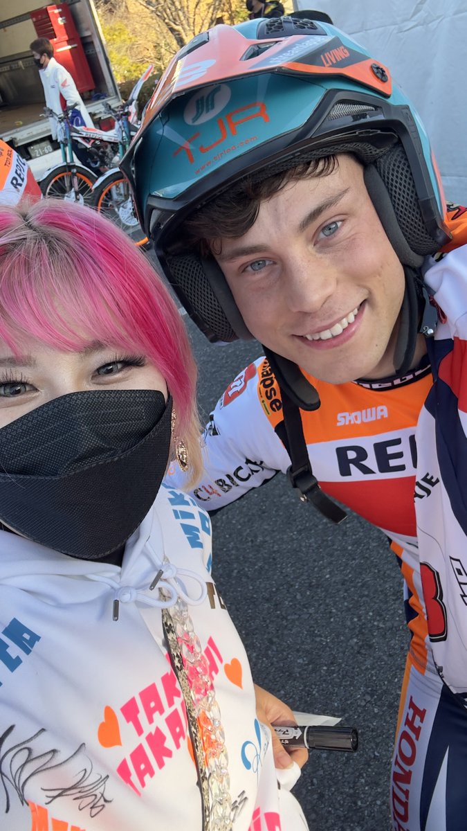 kaami24's tweet photo. トライアル世界組に会えてめちゃテン上げ❤️❤️
ガブリエルやっぱイケメンだったーーーー😍😍😍

フジガス兄様とやっとちょこっと喋れた🥺 https://t.co/H2BlVqhOTx