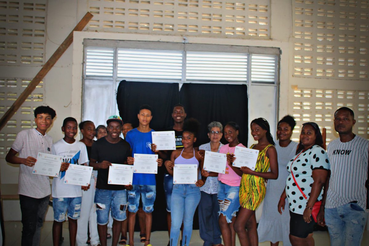 tejido_del's tweet photo. #hilando y los días especiales de cierre de actividades 2022. Hoy en Bojayá Chocó compartimos con las comunidades. Nos satisface ver a los ojos a todas los que hilaron con nosotros este tejido social, nos llevamos su sonrisa profunda el reconocernos de otras maneras. https://t.co/uZudbEBl0e