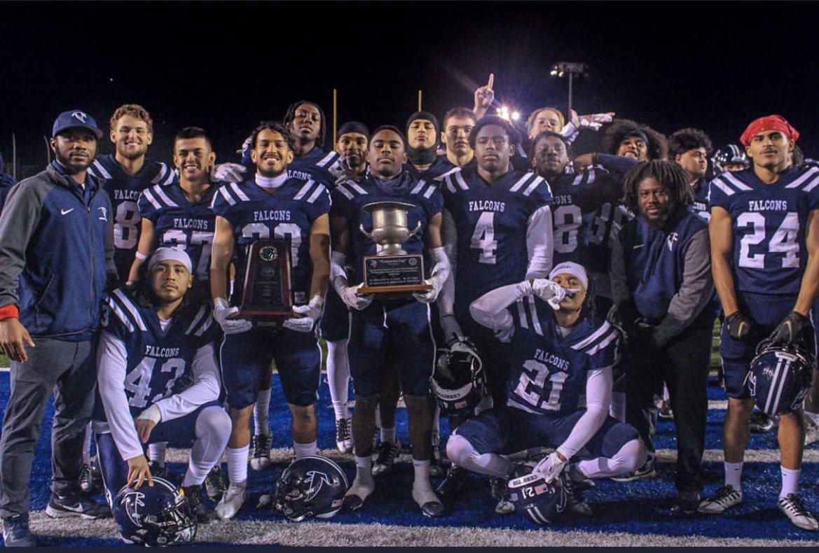 chasenixonn's tweet photo. happy and proud to have been apart of such a amazing team, thank you to my teammates and coaches! #bowlchamps https://t.co/SGElX6VOVr
