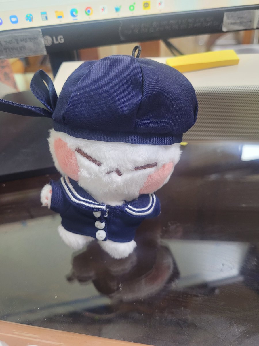 bluemt26's tweet image. @minsuring 
드뎌 민슈링이 도착했어요. 넘 귀여워요. 꼬리가 살짝 불편하게 느껴지는데 잘 서 있네요. 진행해주셔서 감사해요💜😊