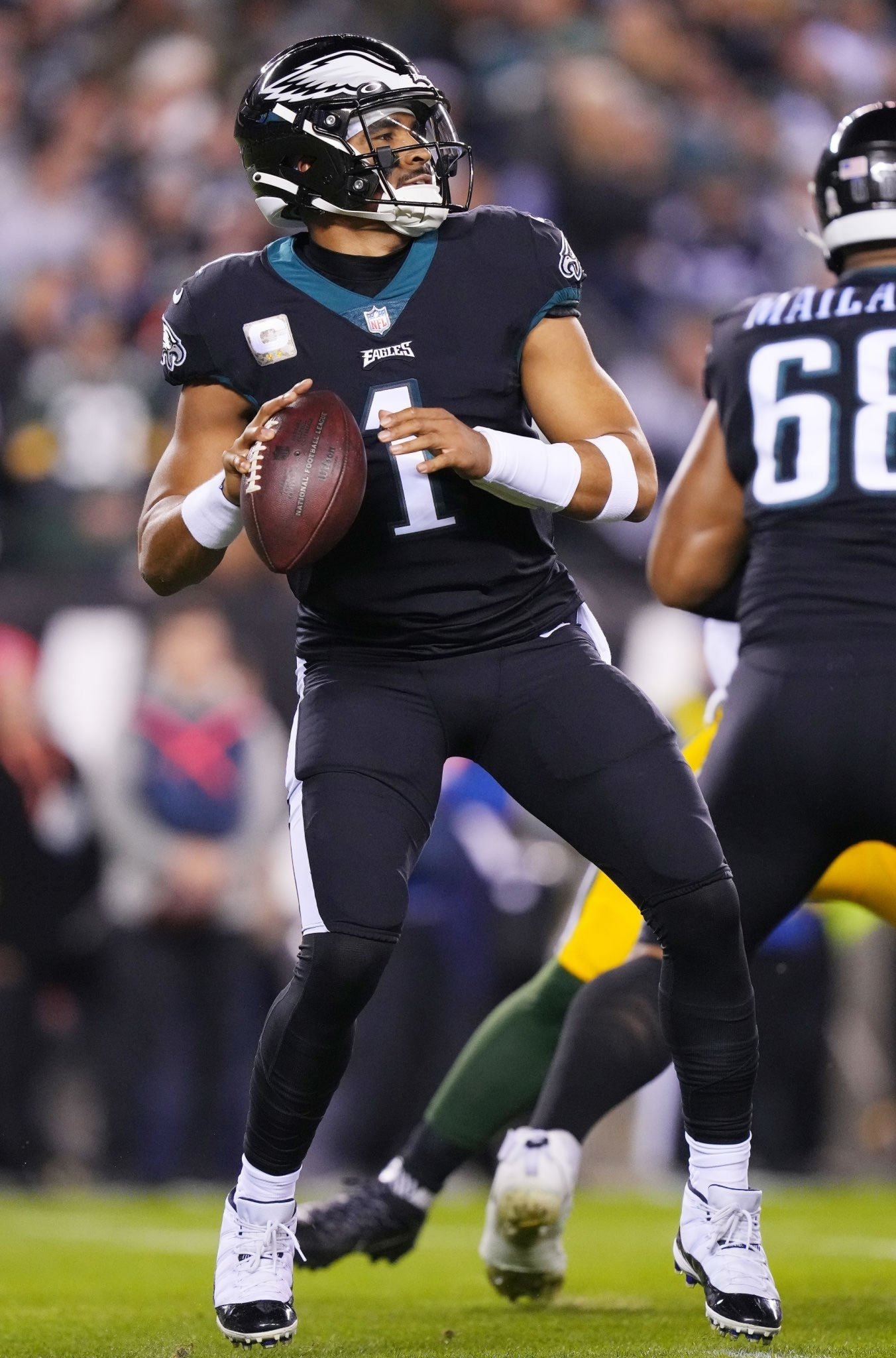 Nice Kicks on X Eagles QB JalenHurts is wearing Concord Jordan 11 cleats against the Packers SNF https t A2fDS55op9 X