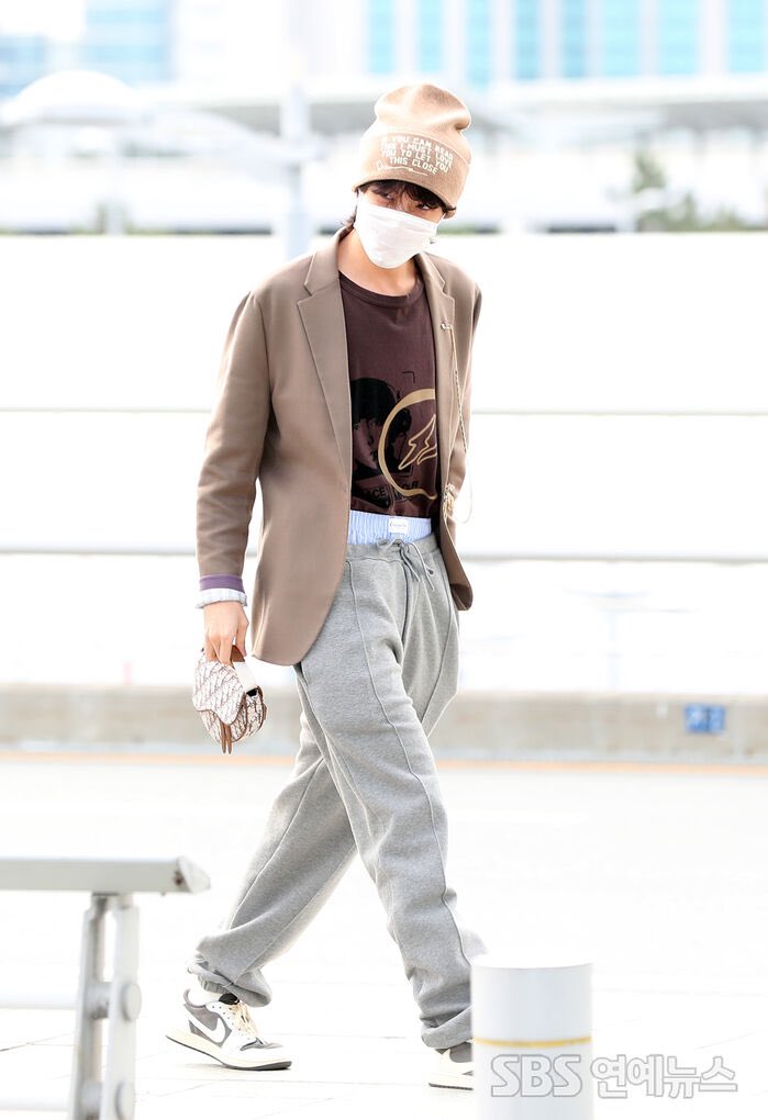 Airport Fashion — J-hope - January 7th 2023