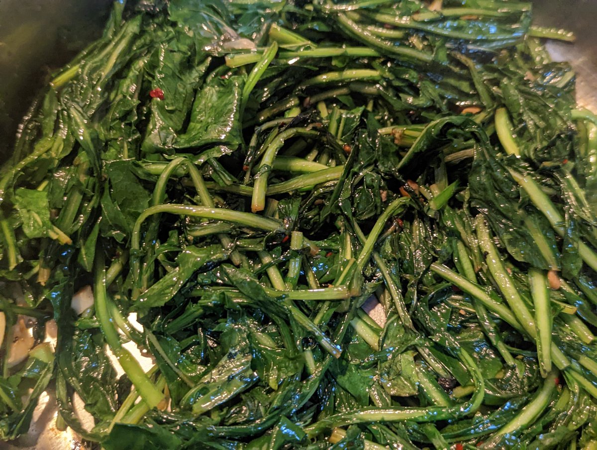 Cooked #dandelion greens for the 1st time tonight. There are all kinds of tips &amp; tricks how to "remove" its bitterness online. Do most Americans have such wimpy palate? Dandelion greens are nowhere as bitter as  bitter melon, minari or even #rapini. They were yummy, btw! #cooking
