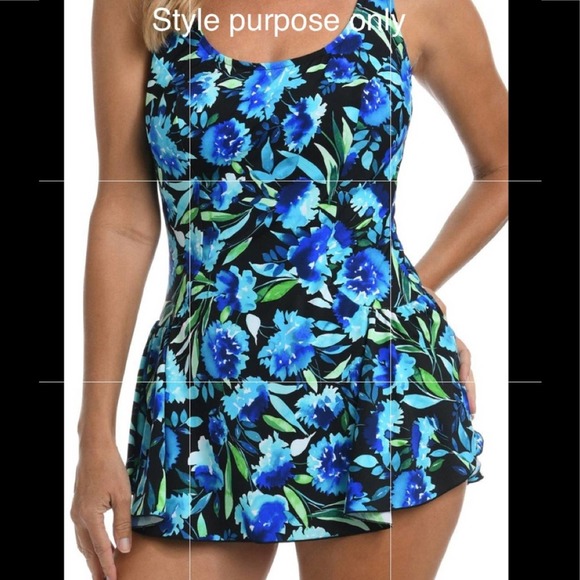 Flacalatorre's tweet photo. So good I had to share! Check out all the items I'm loving on @Poshmarkapp #poshmark #fashion #style #shopmycloset #express #coleofcalifornia #shein: https://t.co/eZyCxzevjX https://t.co/5Qn0DEUgNs