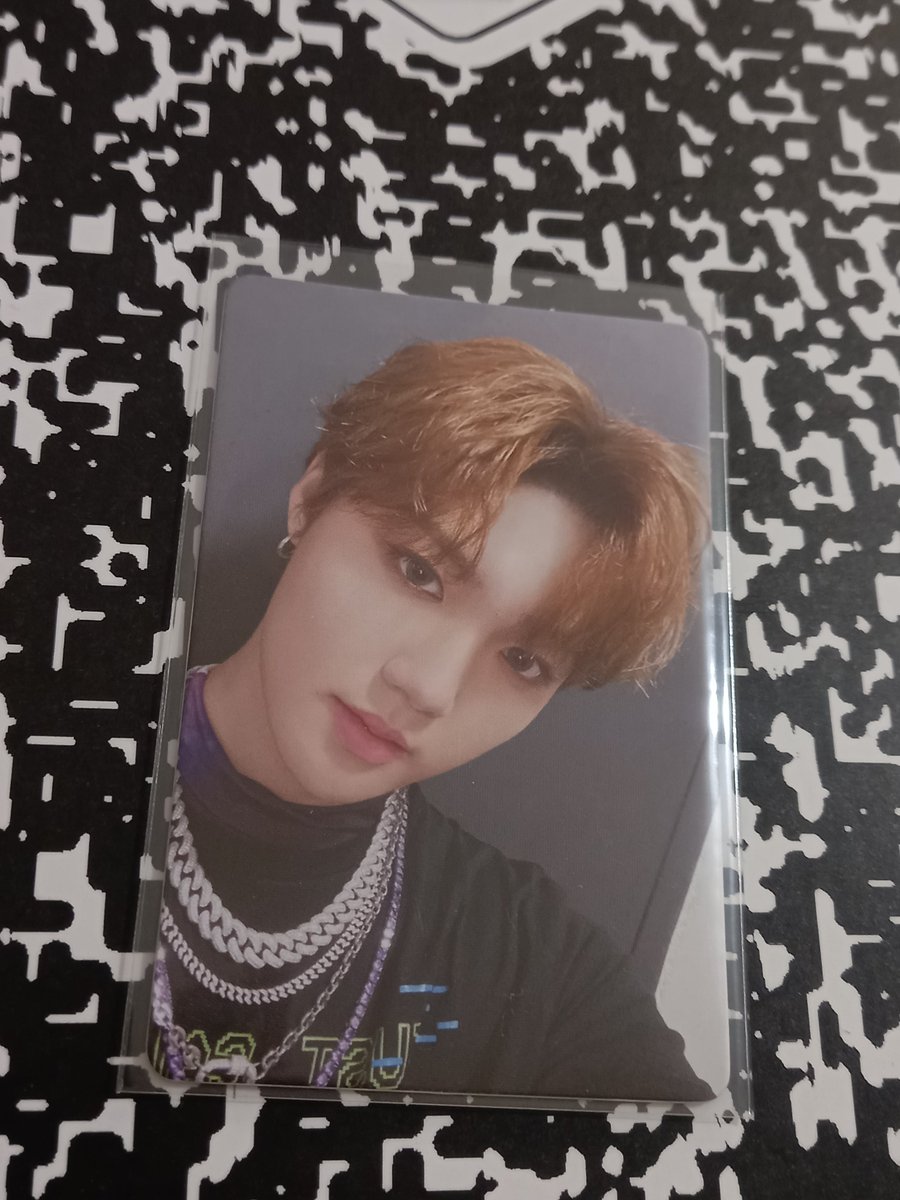 siiiikkun's tweet photo. @HeidzTreasure hello po~ if you're still looking po im selling this for 170~ https://t.co/NoGEcG6ZCn