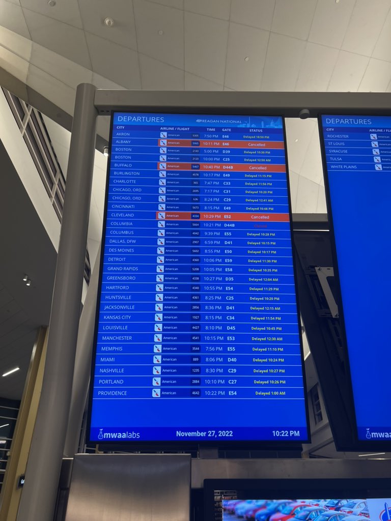 WVUPiKA's tweet photo. @AmericanAir the idea of serving customers is completely lost on u. ALL flight delayed/cancelled, but Admiral Club is not accepting customers &amp; closing 🙄 “Supervisor” could care less 😡 A comfortable seat while we wait HOURS for flight is NOT 2 much 2 ask‼️ #dca #firstclass 😂 https://t.co/fBCTSygBD5