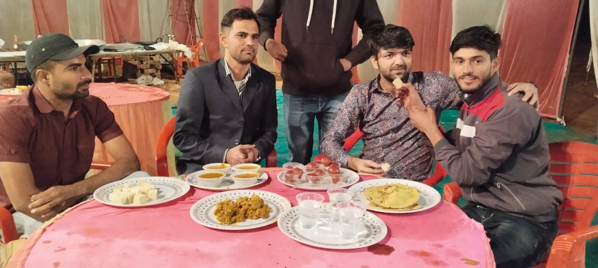 RLP विधानसभा अध्यक्ष बानसूर भाई यशवंत चौधरी के पारिवारिक कार्यक्रम में RLP युवा मोर्चा जिलाध्यक्ष अलवर भाई सदिप ओला व युवा नेता भाई राकेश दायमा बानसूर के साथ भाग लिया <a href="/RakeshDaymaINC/">RAKESH DAYMA BANSUR</a> <a href="/sandeepOlaRrbmu/">sandeep ola Rrbmu</a>