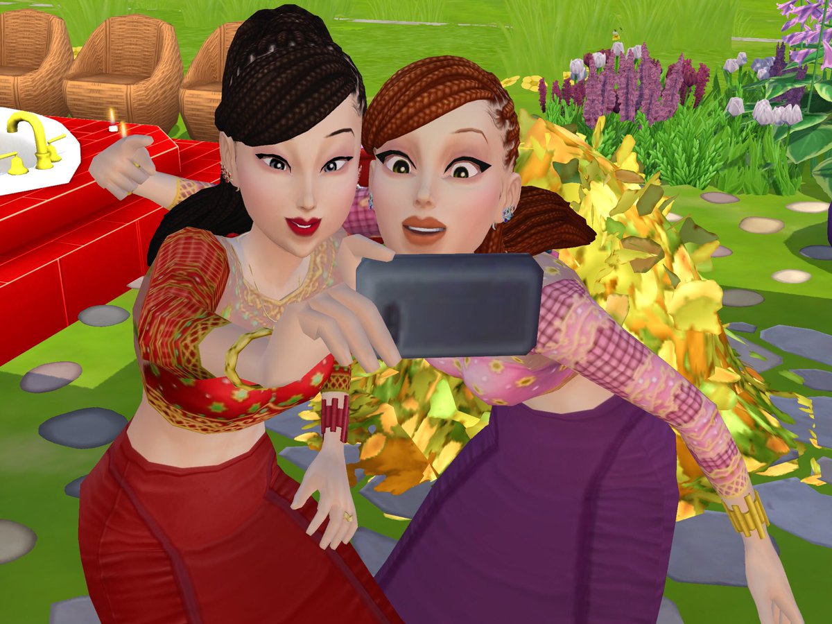 thePuebl0's tweet photo. Hanging out on public holiday 😍💖 #thesimsmobile https://t.co/ZbbPMzEoTu