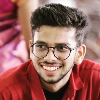 HolyDinu's tweet photo. #NewProfilePic #dinu Love https://t.co/hZQjZ7jr3m