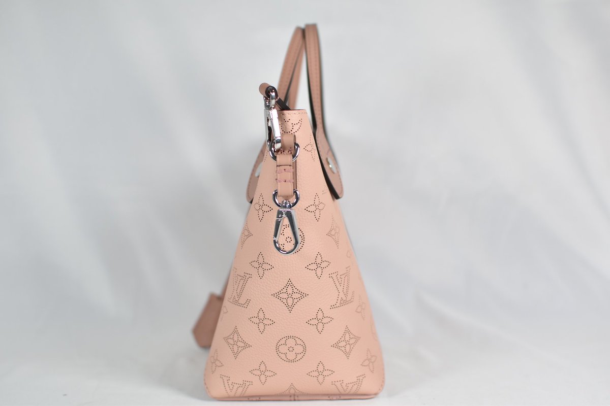super_surreal's tweet photo. LOUIS VUITTON ルイヴィトン 
マヒナ ヒナPM 2WAY トート モノグラム 
レザー ローズウッド ピンク M56907
※詳細についてはDMでお伝え致します！
#LOUISVUITTON #ルイヴィトン 
#マヒナ #ヒナPM #モノグラム 
#レザー #ローズウッド #M56907 https://t.co/FfknpRcrTm