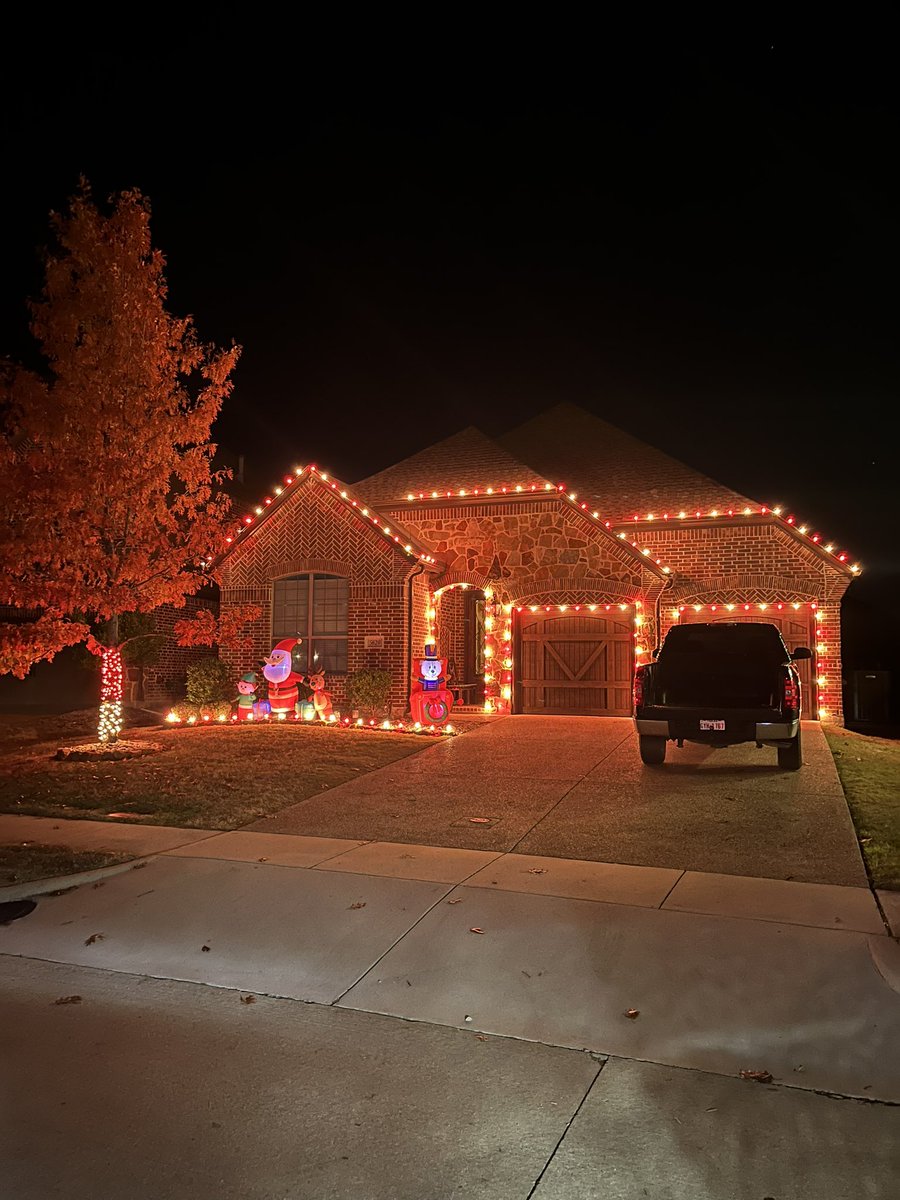 Ceeje_86's tweet photo. Finish product!!!!  Thanks High Side King lighting crew for the hard work!!   2022 in the books!!!! https://t.co/4p2BzMFD7v