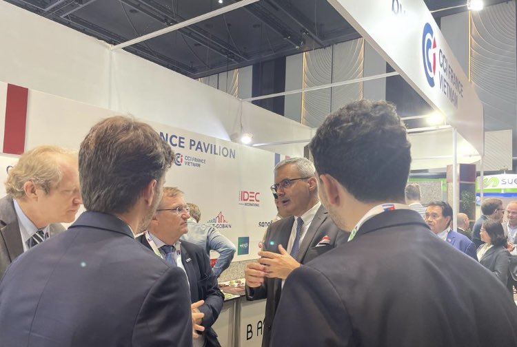 conan_herve's tweet photo. #Vietnam #GEFE @EuroChamVietnam est ouvert à #HCMV avec le Groupe @AFD_France @Proparco @expertisefrance present en force sur le Pavillon🇫🇷 pour mettre en avant l’implication forte de @FranceAuVietnam en soutien de la stratégie 🇻🇳 pour le #NetZero2050 #TeamEurope @VSinkevicius https://t.co/7Z7AqcZqdn