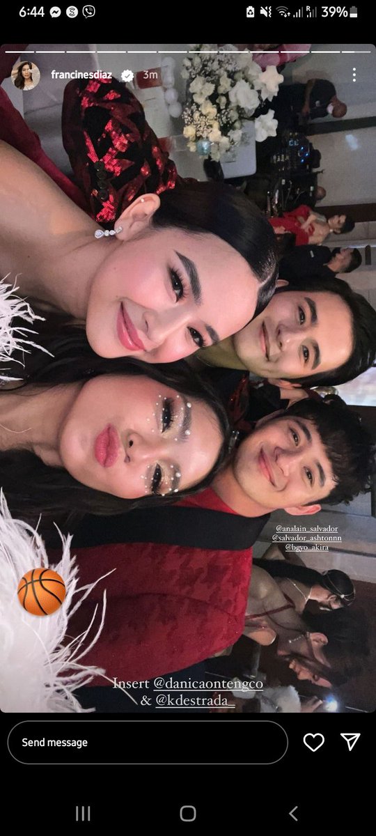 FKTita_Mira's tweet photo. Oh ayuda!!!Sabi sa inyo sunflowers ngayon magpopost eh

#FranKira https://t.co/KoqualVAVj