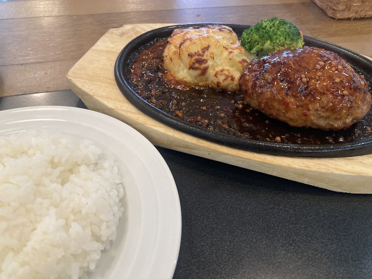 おざきのひものでお土産買ってレストランサンドリアで昼餉