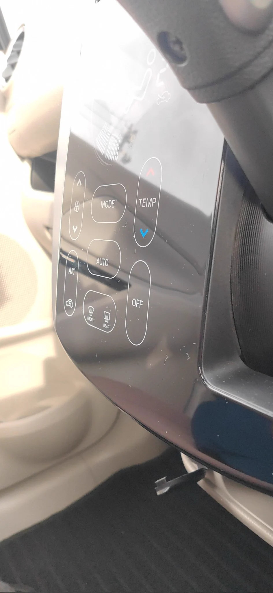 車の設計開発をしているみんな！こんなパネルはダメだぞ！