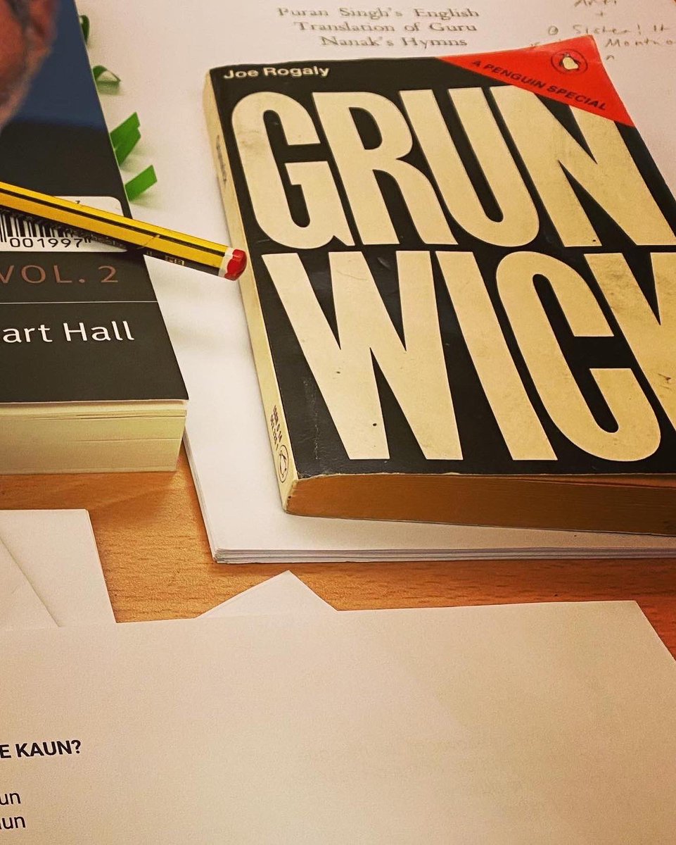 Wonderful start to workshops I’ve arranged in collaboration w/ <a href="/Castle_Art/">Norwich Castle Art</a> to coincide w/ The Singh Twins exhibition. @Islamic_Artist spoke brilliantly on colour, pattern, repetition, religion, karma + read in English and Punjabi. Book for 3 + 10 Dec here: museums.norfolk.gov.uk/norwich-castle…