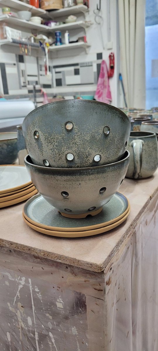 somanymoods's tweet image. Va y avoir des cartons a faire... #voscommandes #dansmonatelier #haroldlefour