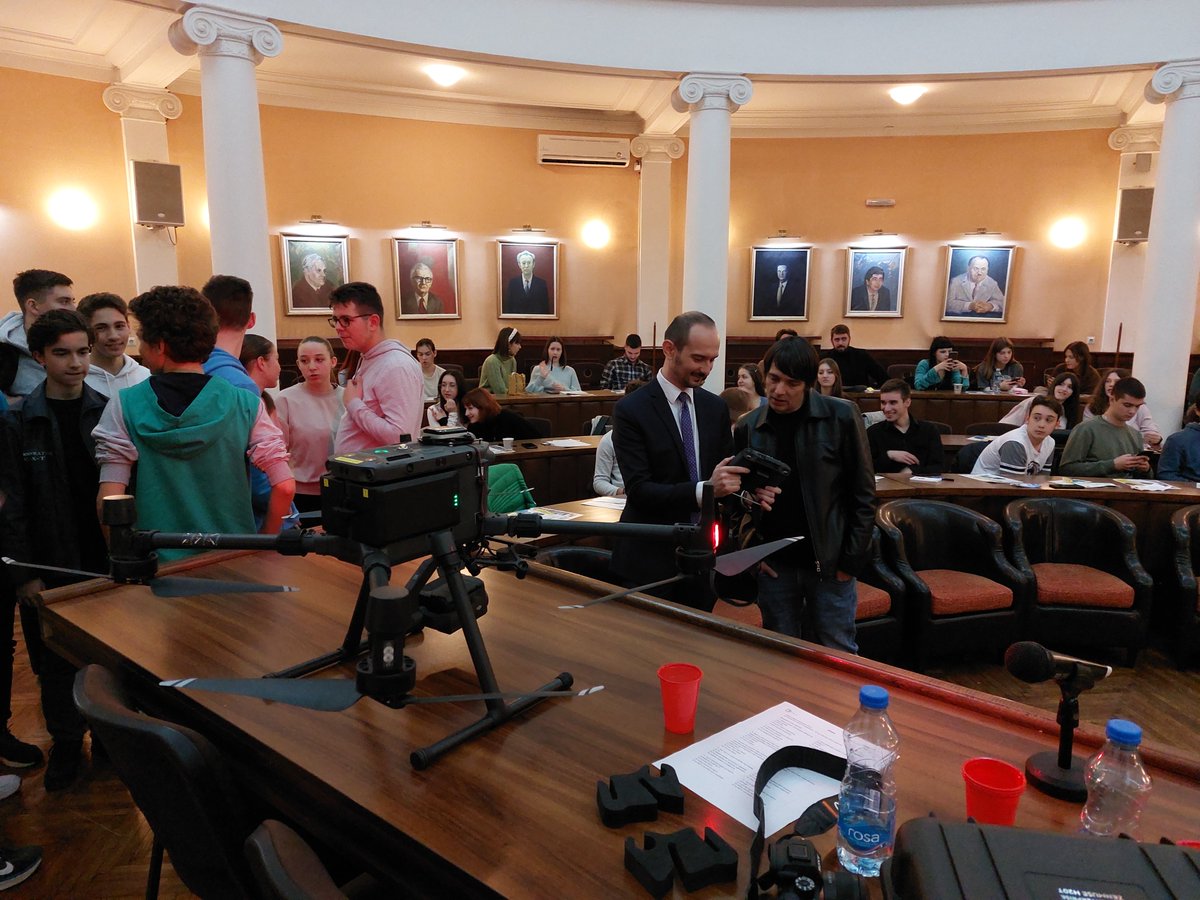 📢The <a href="/filfakni/">Филозофски факултет</a> completed one more multiplier event of the project!
🎯The lecture started with an overview of the <a href="/Minervaproject3/">Minerva project</a>, continued with the presentation of tools related to Cultural Heritage mapping and concluded with a demonstration of the use of drones in Mapping CH.