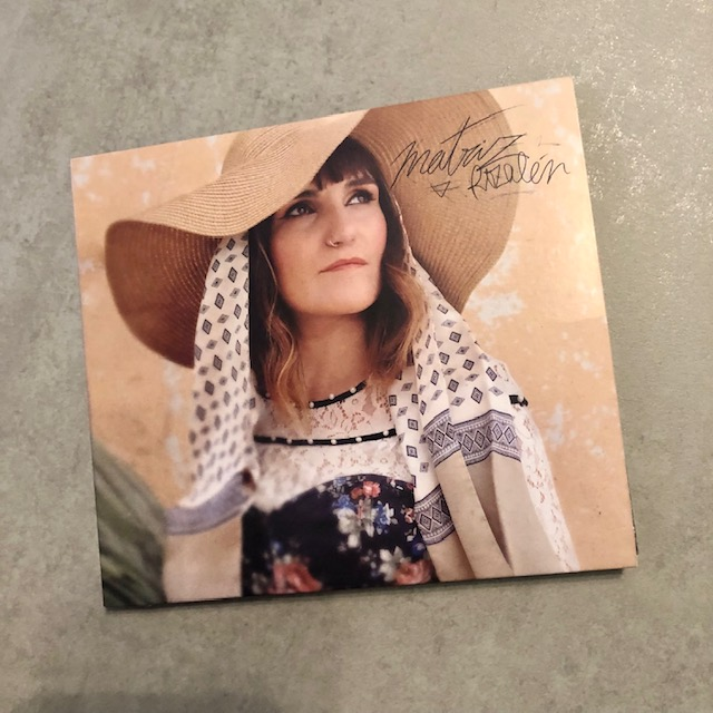 Por qué es tan importante 'Matriz', el inesperado elepé en torno a la música tradicional peninsular que se ha marcado ROZALÉN cuando todo el mundo esperaba un álbum de canciones propias. Su quinto trabajo, diagnosticado hoy en #UnDiscoAlDía

undiscoaldia.com/rozalen-matriz…