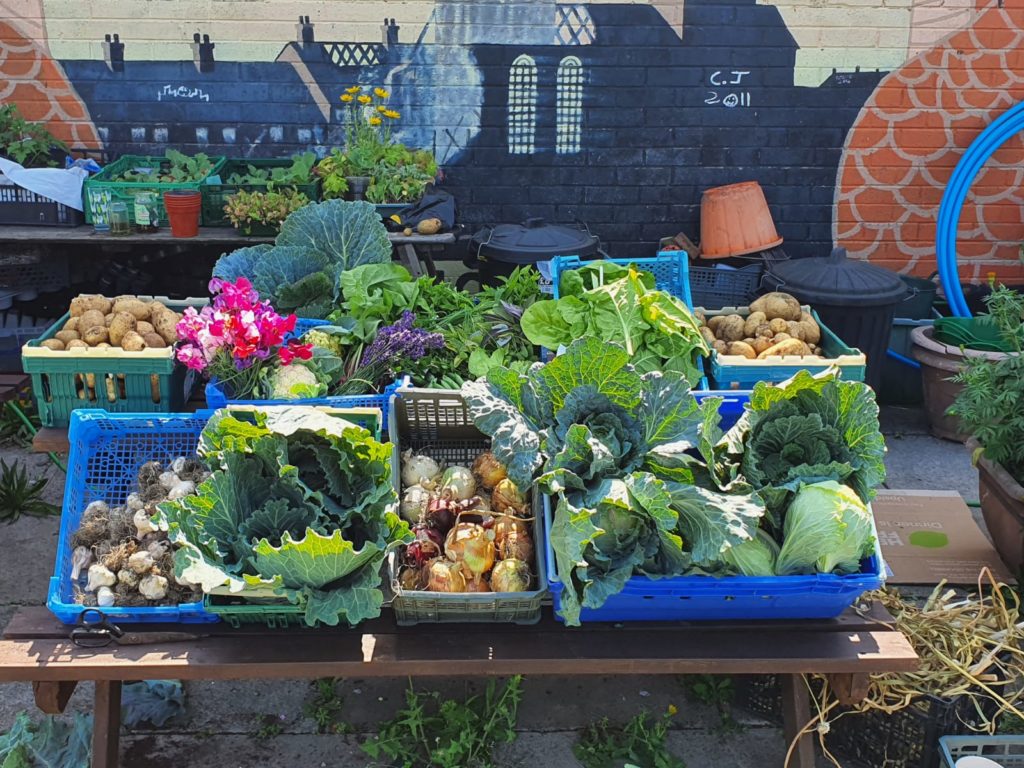 Day 6 is my turn in our Sustainable Soil Group's Countdown to #WorldSoilDay 🗓️🌱🪱
Unsung city soils – can they put more food on our plates? Inspired by our <a href="/BBSRC/">Biotechnology and Biological Sciences Research</a> <a href="/RurbanRev/">Rurban Revolution</a> project wp.lancs.ac.uk/sustainable-so…