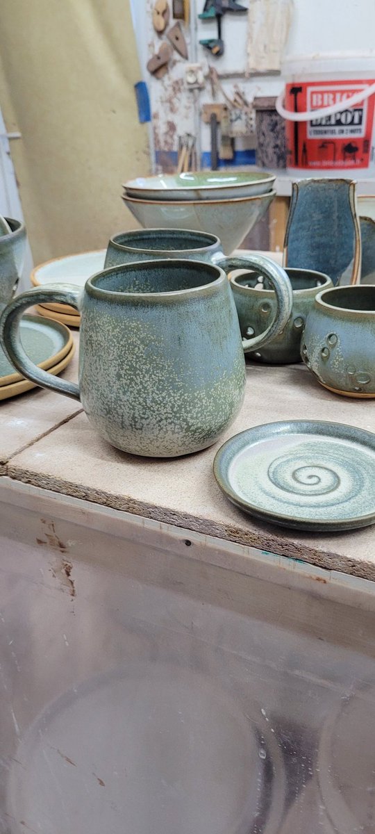 somanymoods's tweet image. Va y avoir des cartons a faire... #voscommandes #dansmonatelier #haroldlefour