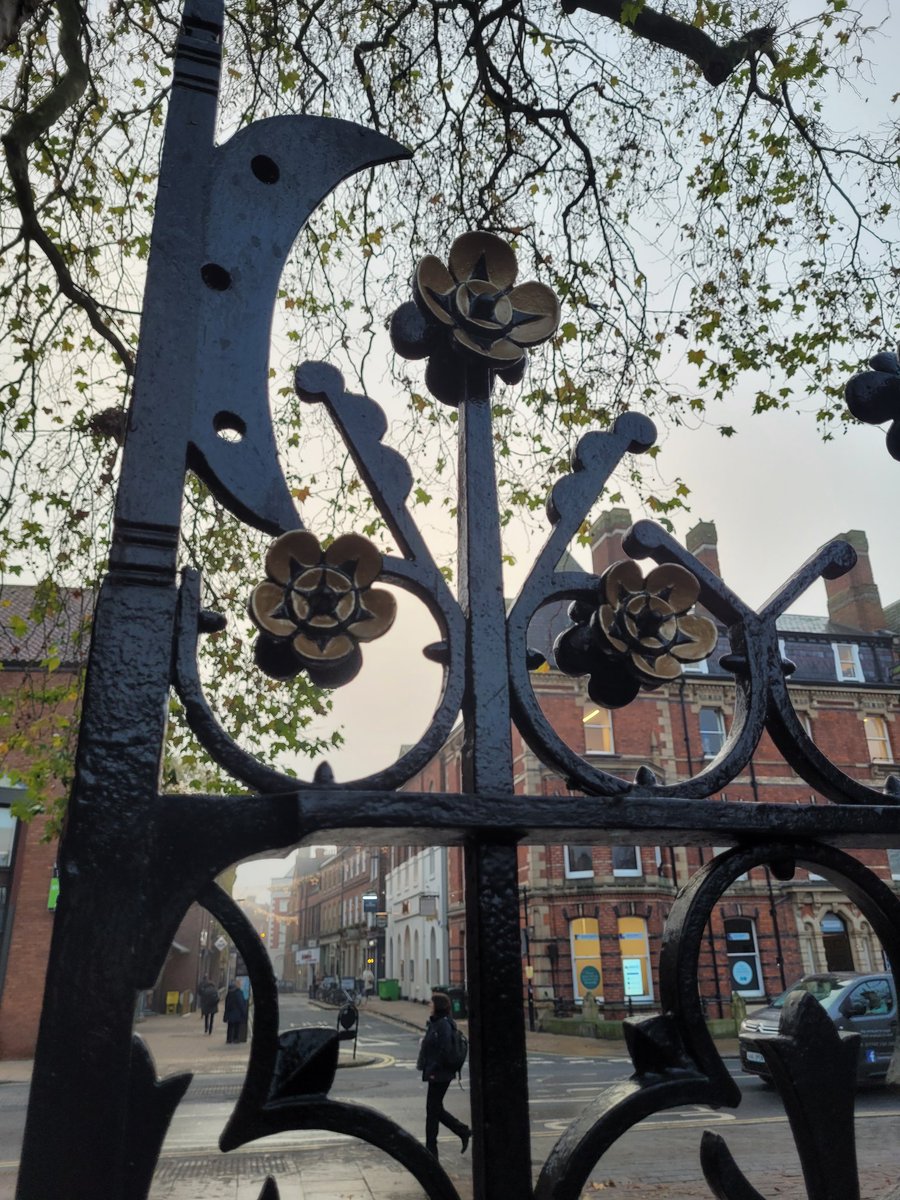 YMT_Adam's tweet photo. The @MuseumGardens gates, rather lovely ironwork with stone piers, were built in 1879 and form part of the Grade II listing of the @ypsyork lodge which they are attached to. 

#allmetalmonday #ironwork https://t.co/DJiNWjiEDa