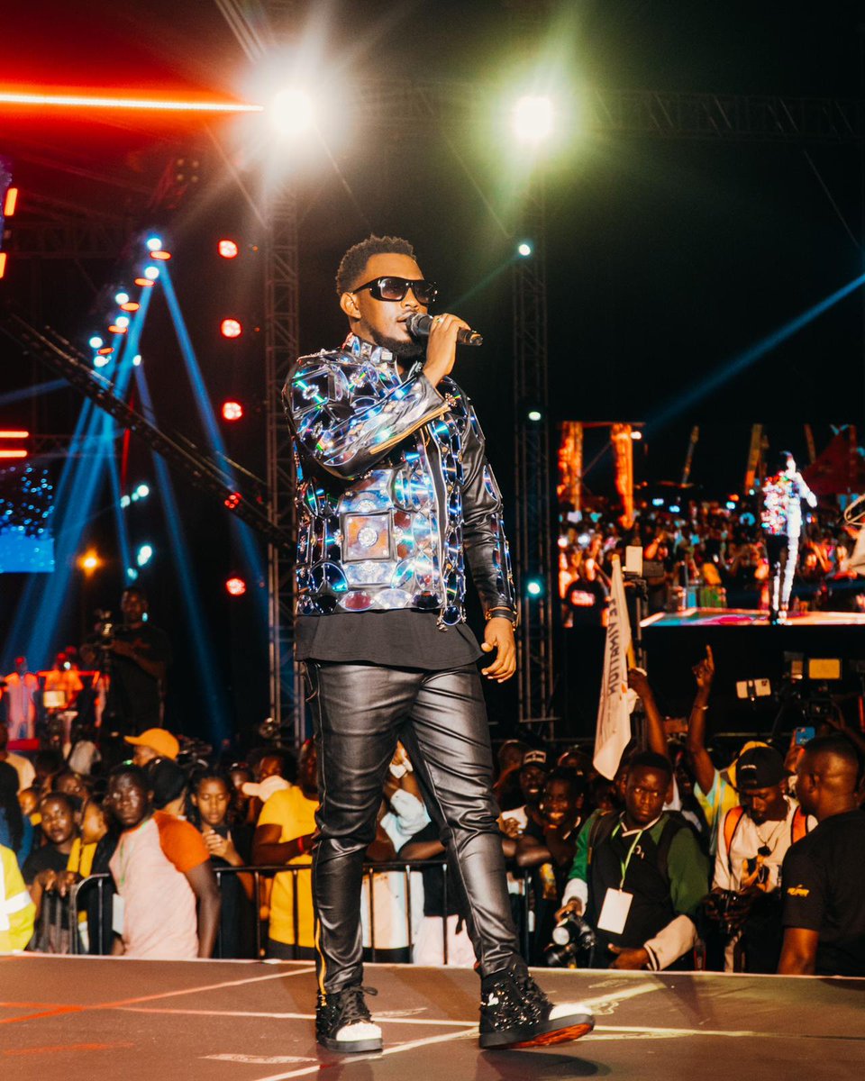 DesireLuzindaUG's tweet photo. On behalf of the man of God @levixone , his team, the sponsors, all amazing people who served and the Gospel fraternity,  I would like to thank you all for lifting the name of Jesus high through the #MbeeraTheGenesisConcert . Personally I have not recovered from the Blessing ! https://t.co/vgwRQ0hunB