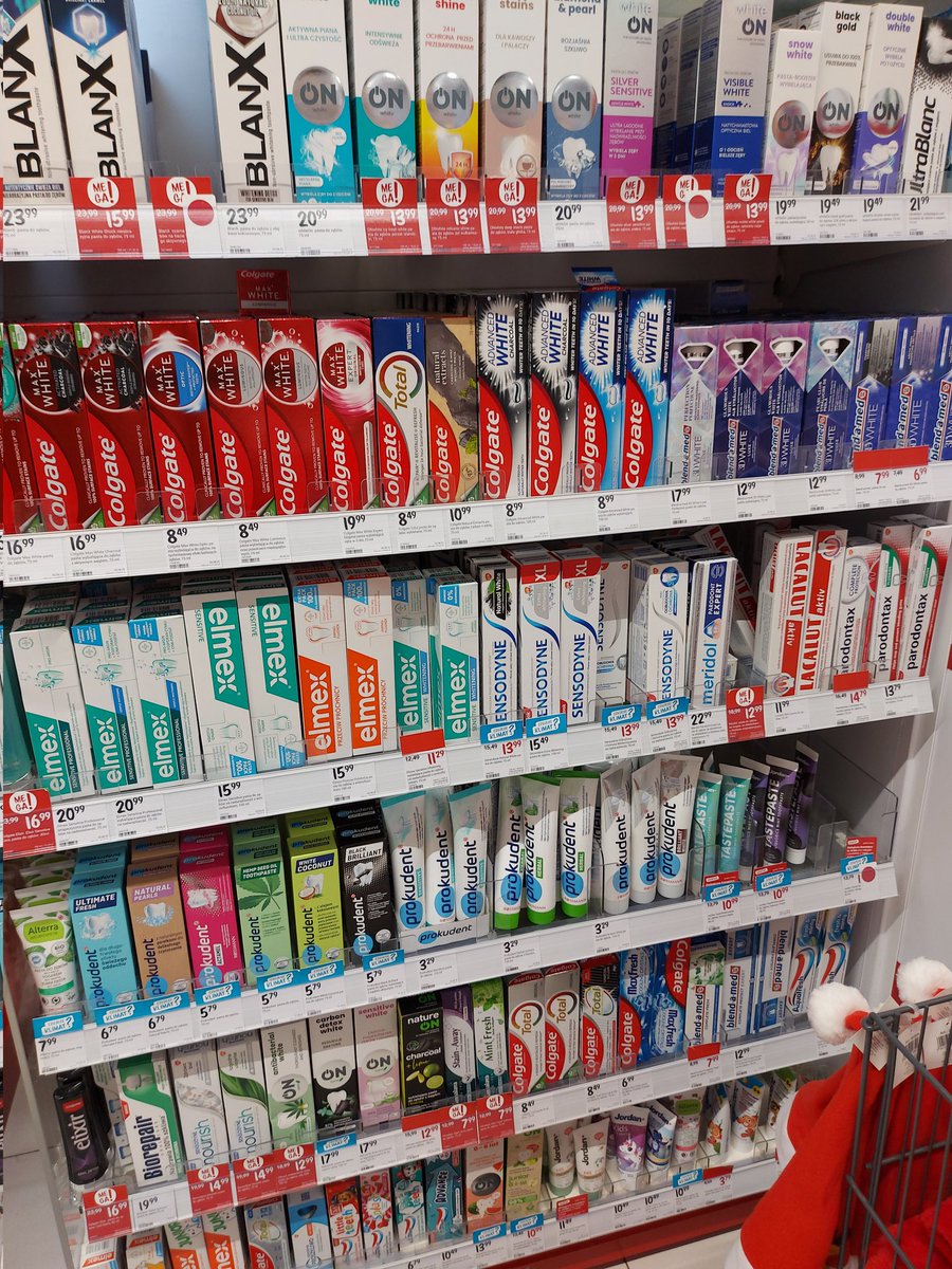 patrycjuszwyzga's tweet photo. Dlaczego pasty do zębów pakuje się w kartoniki, marnując tony papieru? Co za bzdura. https://t.co/bBy7VPoHdz