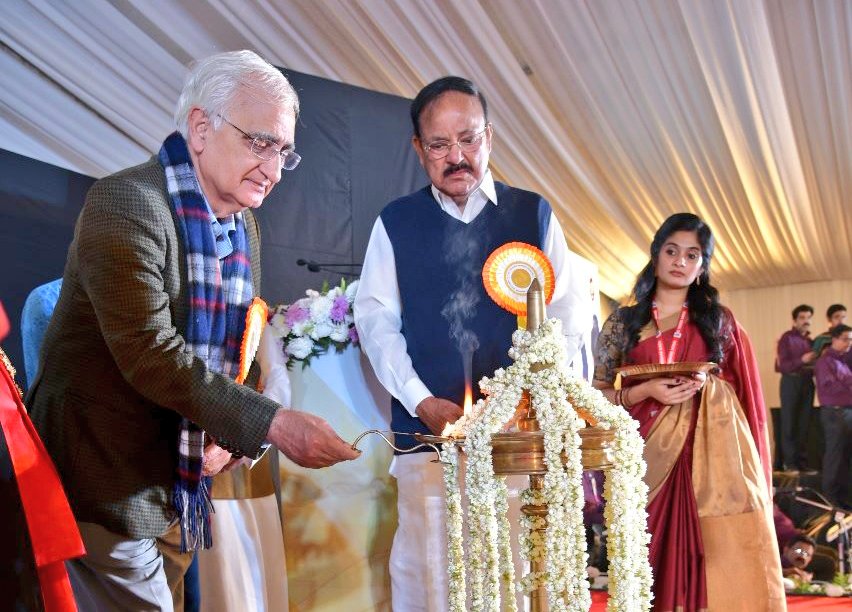 airnewsleh's tweet photo. Educator, Innovator @Wangchuk66 and #HIAL decorated with 7th Dr. Paulos Mar Gregorios Award for outstanding contribution in Creative Innovation And Sustainable Development. 
Frmr Vice Prez @MVenkaiahNaidu hails role of social and faith organizations in protecting nature. https://t.co/q3FTmEAYc5