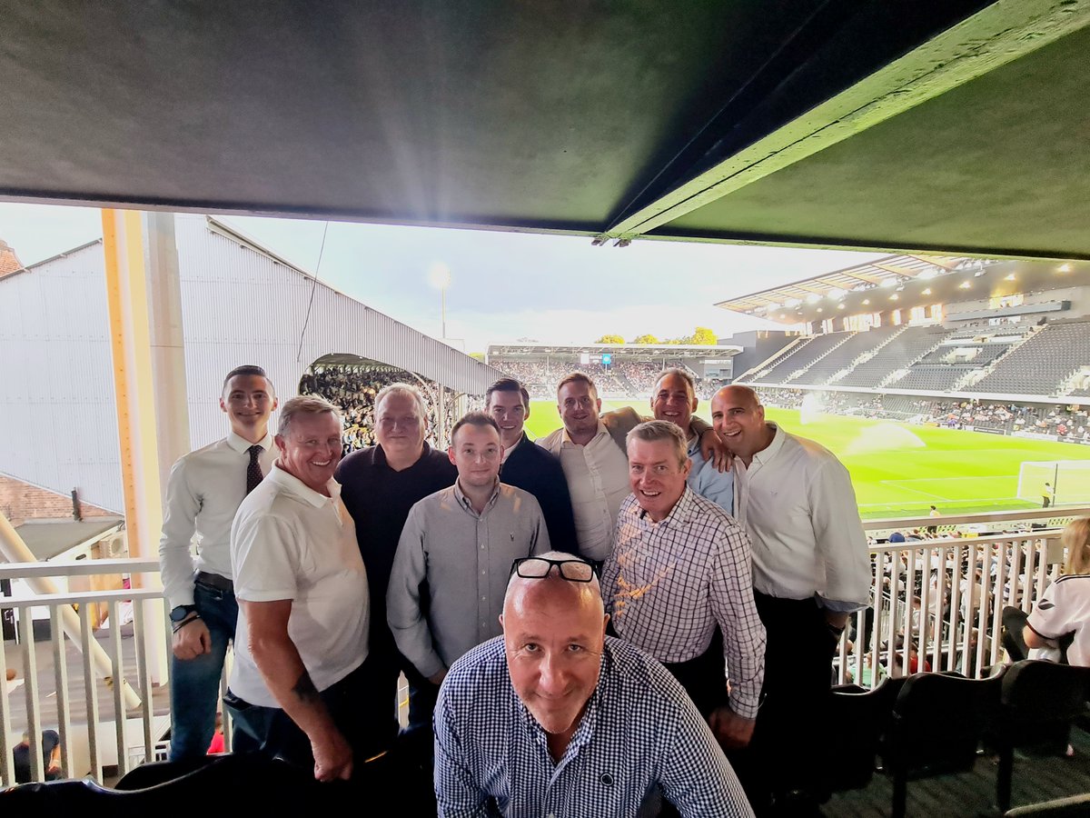 Synonymous tweet media