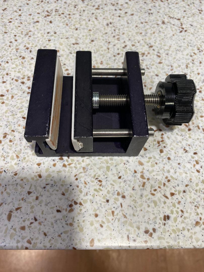 Today's short 🧵 is on the Hoffman clamp, a device that may only be of