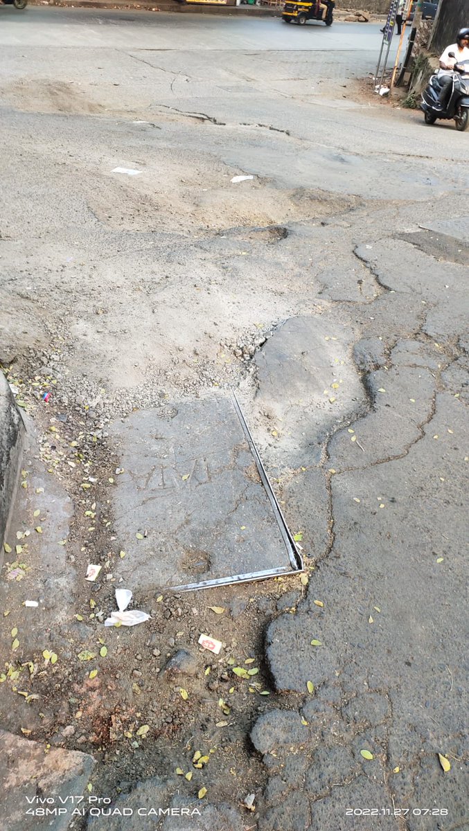 BUS_IND's tweet photo. Please look at the road ...
Please do something about this.
Mumbai roads cannot be left like that.
#potholes #eyeopner #mumbairoads
@mybmc @MMRDAOfficial @advocaterakesh9 @mumbaimirror @mid_day @fpjindia @RoadsOfMumbai https://t.co/V1jNy8mUEK