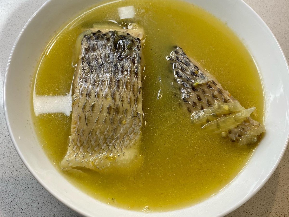 asedoskitchen's tweet photo. Shorba samak (Tilapia soup)… 🇸🇸🇸🇩 

#SSOT full recipe ▶️ https://t.co/K1aaO0zcD4
.
.
.
.
#delicious #samak #samaki #fish #sudanesefood #southsudanesefood #asedoskitchen https://t.co/cqCLck03I8
