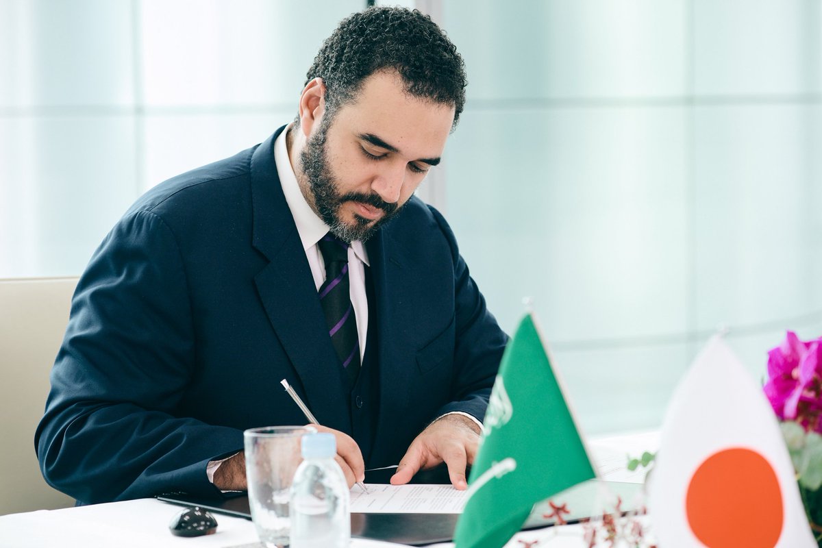 TrueGaming's tweet photo. الاتحاد السعودي للرياضات الإلكترونية @Saudi_Esports يوقع مذكرة تفاهم مع بانداي نامكو بهدف التعاون في مجال الرياضات الإلكترونية ومجال تعريب الألعاب🎮

ويسعى الإتحاد لتعريب الألعاب لشركة عملاقة بمثابة بانداي نامكو وجذب بقية الشركات حول العالم لسوق الألعاب العربي والسعودي. https://t.co/eA6yTZCRn8