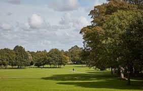 Year 2 off on their trip today to the park, have a fabulous local study visit #parks #year2 😊