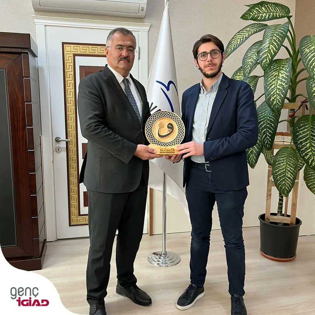 Üçüncü Gönül Bağı Projesi, 10-13 Kasım'da gerçekleşti. Proje kapsamında Van Aliya İzzet Begoviç Ortaokulu'nda kütüphane açıldı.

Bizi ağırlayan <a href="/VanilMem/">Van İl Milli Eğitim Müdürlüğü</a> Müdürü Hasan Tevke'ye, Halis Keskin'e ve Nasrullah Kapagan'a teşekkürlerimizi sunuyoruz.

#gönülbağı #kütüphane #van #igiad