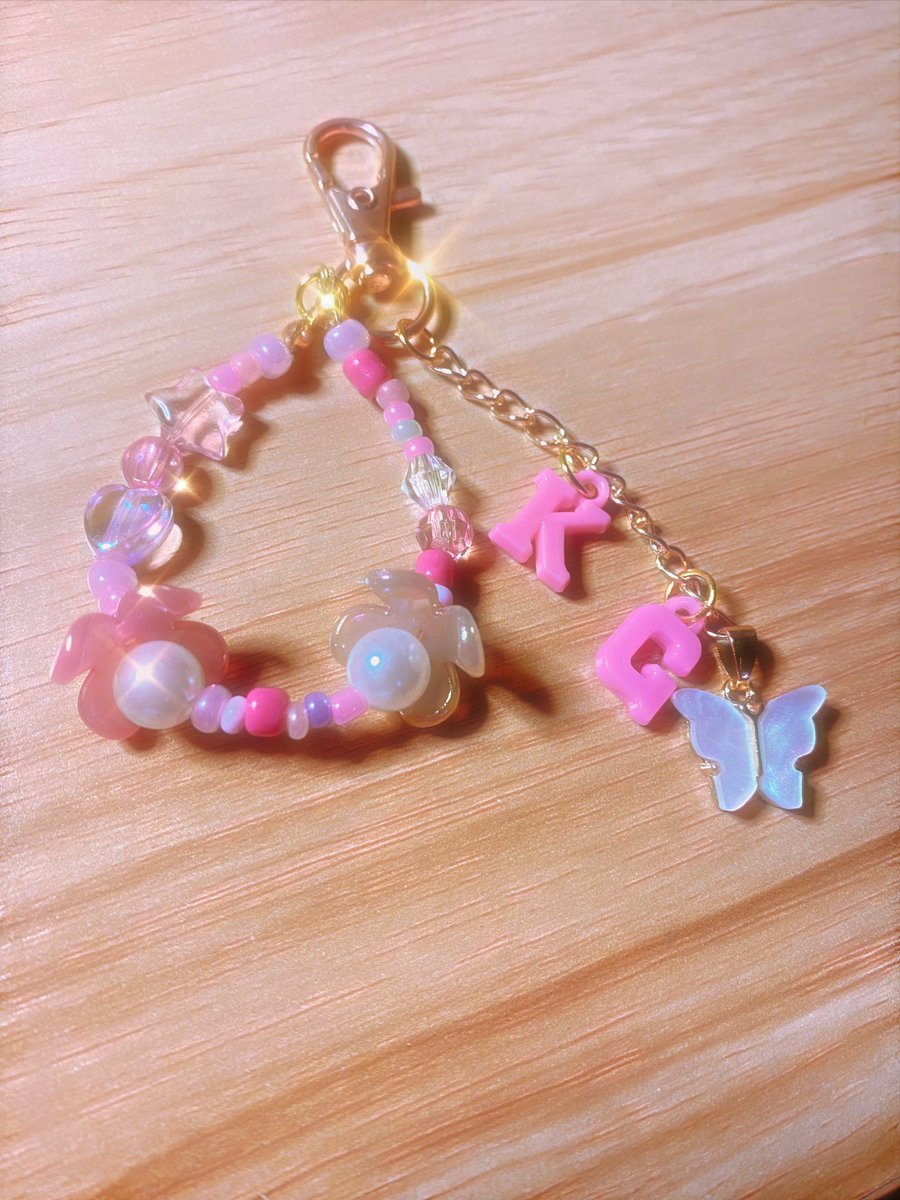 arciscola's tweet photo. custom piece <3
.
.
.
🏷️ #jewelry #phonechain #keychain https://t.co/YYcWZI7tYZ