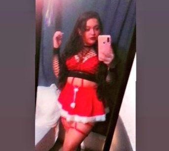 aradialuna1's tweet photo. 🎅🏻💜 https://t.co/72iuBVxIPk