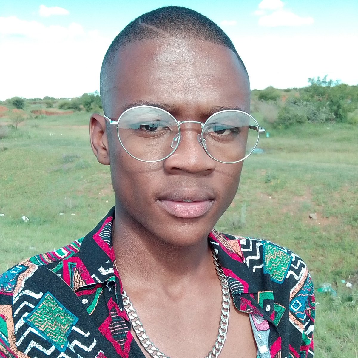 Tlhogi_Matt's tweet photo. #NewProfilePic #ChipiKeChipi https://t.co/cCRofWpBLq