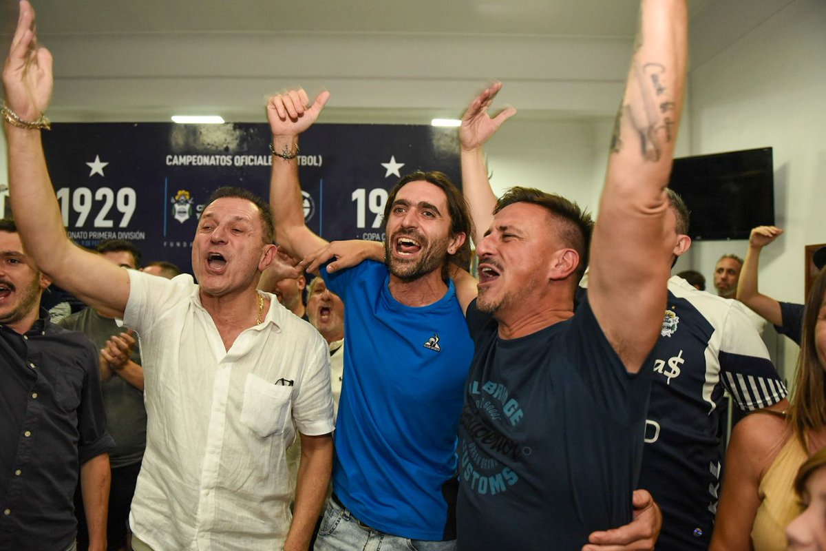 TransformarCGE's tweet image. Mariano Cowen es el nuevo presidente de @gimnasiaoficial 

Gracias a todos los socios y socias que nos dieron su apoyo. Vamos por un Gimnasia más Grande!